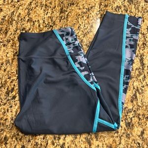 Under Armour ankle leggings, size XL, Like New | offer in description